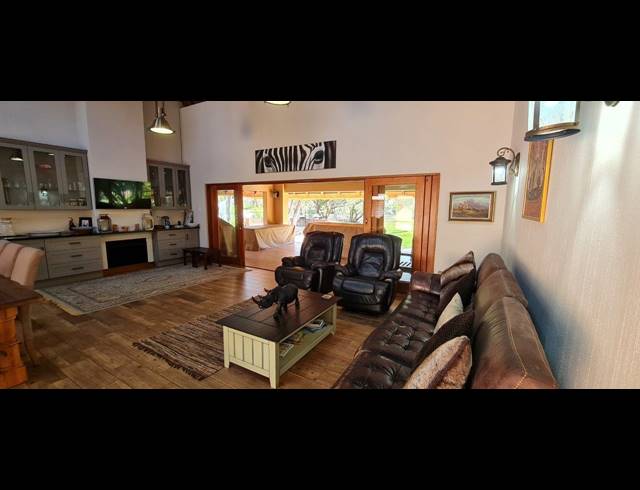 4 BEDROOM HOUSE FOR SALE IN LAKELAND ESTATE